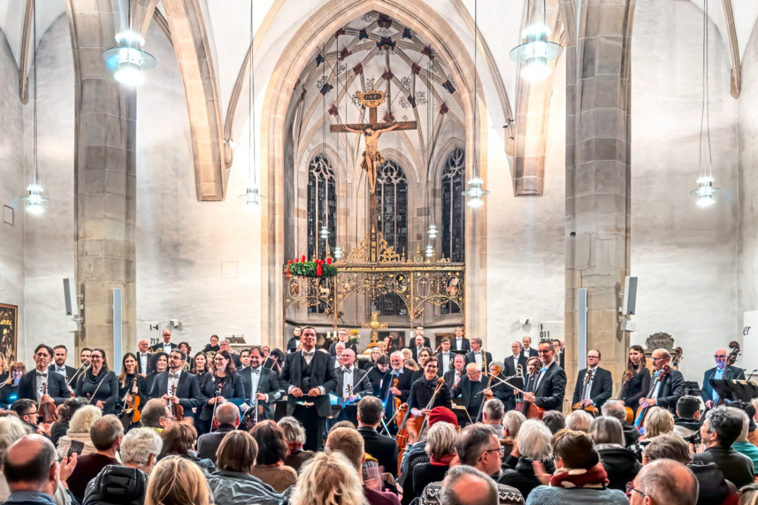 2140_0900_36875__F32